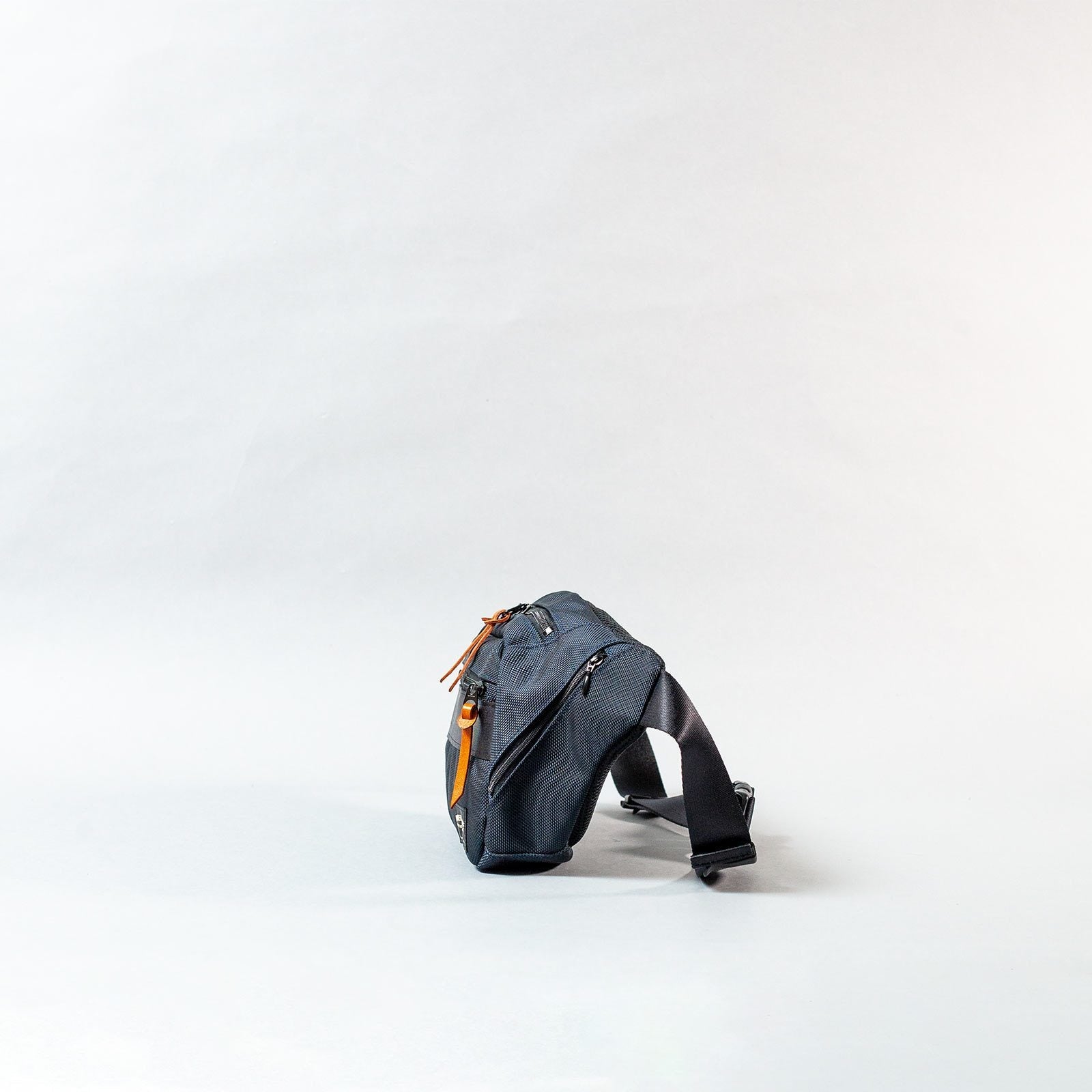 WAIST BAG