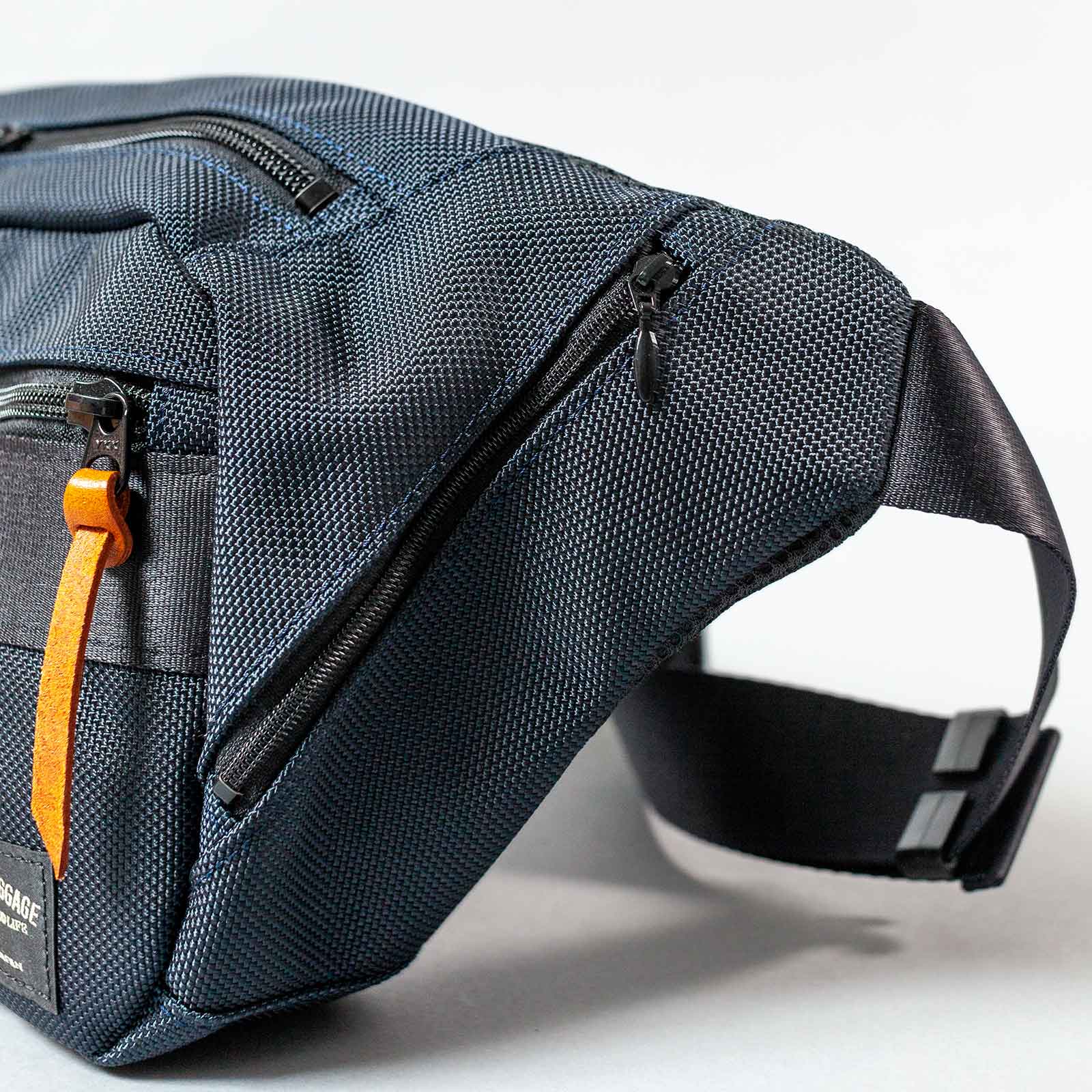 WAIST BAG