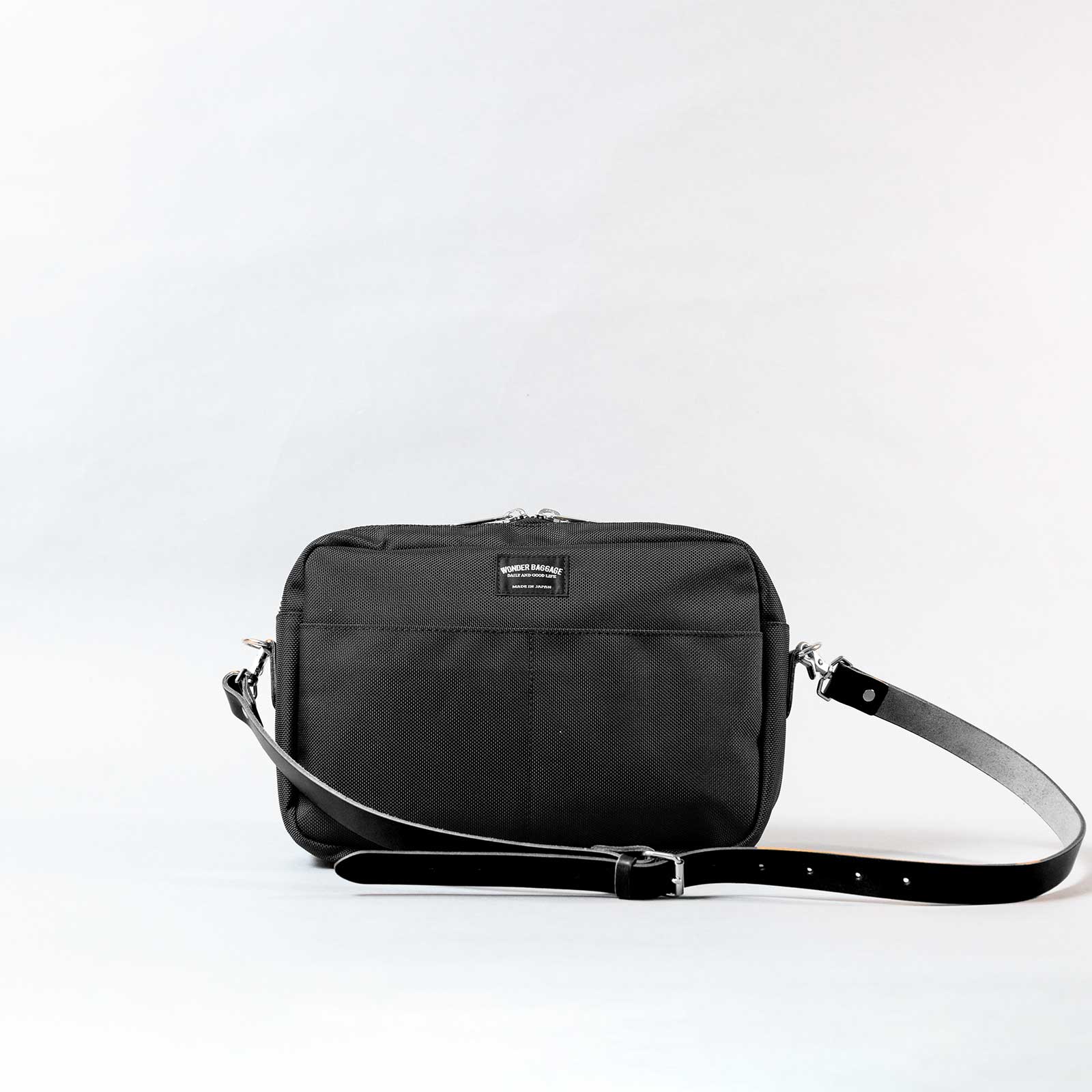 SHOULDER M