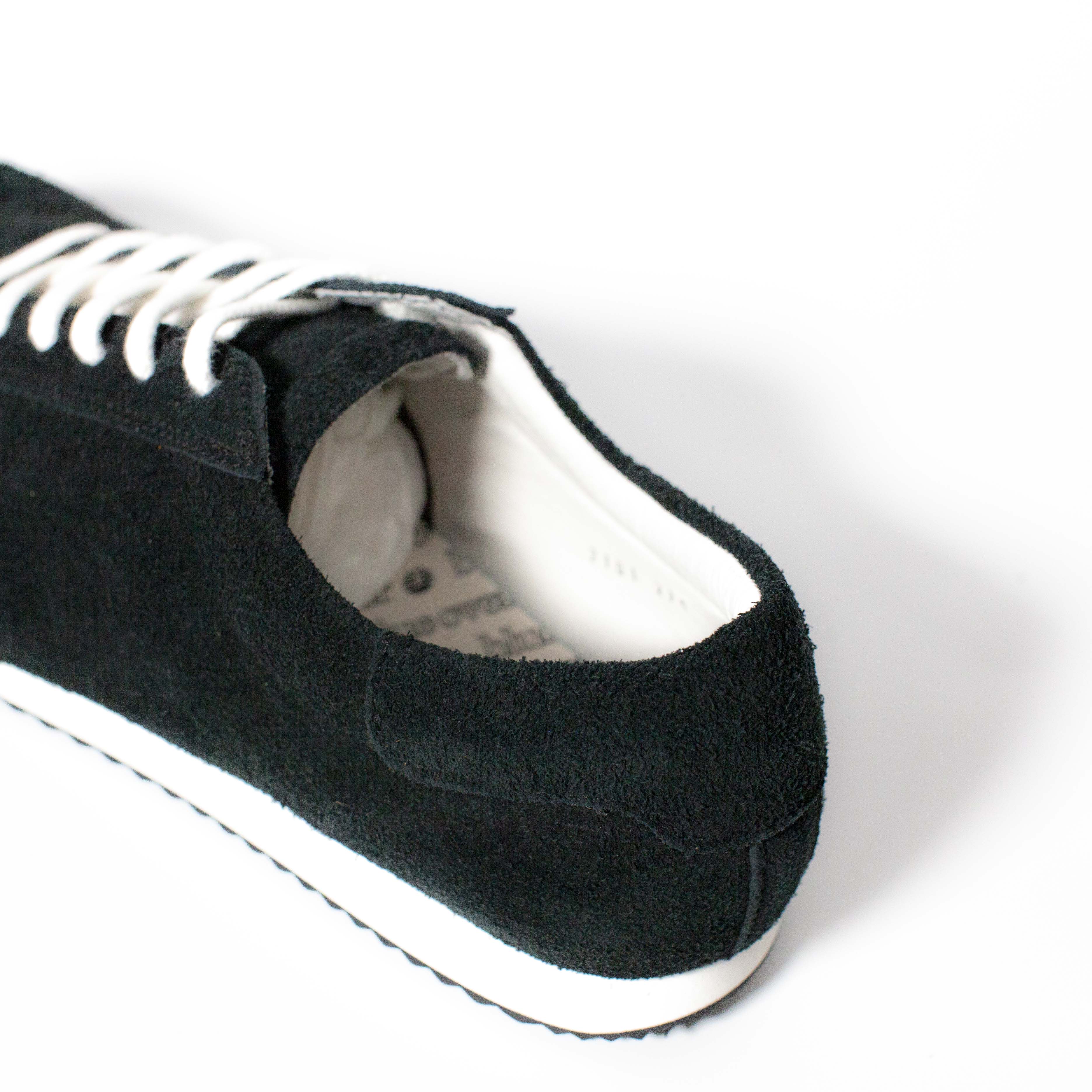 マイキー-ブラック-幅広で歩くための日本製スニーカー-blueover